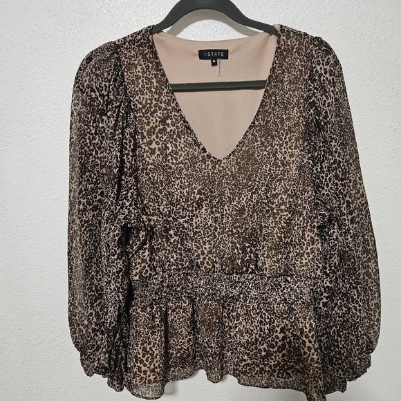 1 State cheetah print sinched Balloon sleeve top size medium - Picture 1 of 11